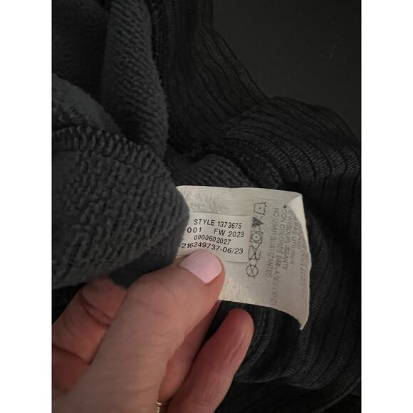 UNDER ARMOUR MENS GOLF LONG SLEEVE CREW NECK PULLOVER BLACK SIZE M - Picture 12 of 15